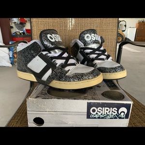 Im not cool enough to wear them.